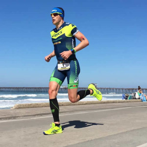 Andy Potts on the run at IRONMAN 70.3 California (photo by B. Comiskey) 